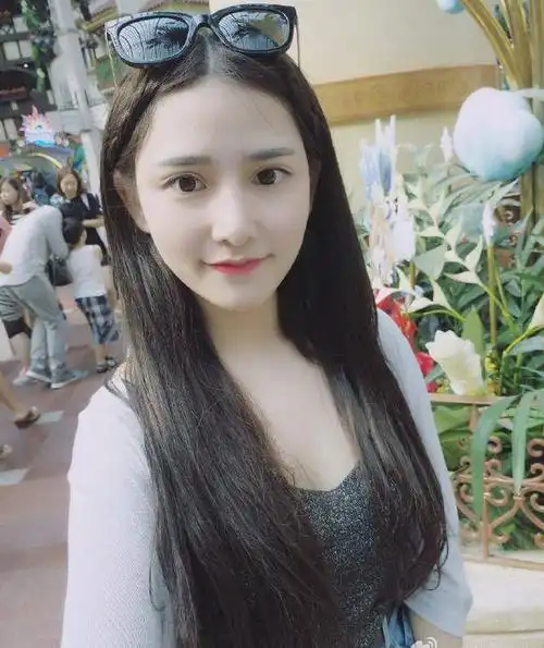 百度贴吧最火的一张图,本人却是厦门理工学院校花