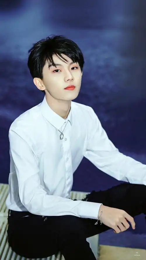 马嘉祺影人主页头像选择(评论有效果图)