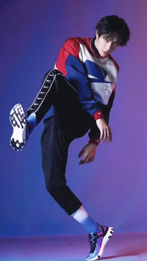 王一博的腰,下一句你们接!97