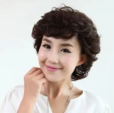 中年圆脸有什么适合的发型 50中年圆脸妇女发型