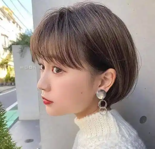 2021年流行5款日系精灵短发
