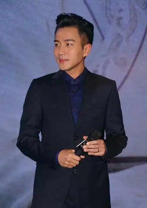 杨幂前夫:刘恺威李晓峰恋爱官宣