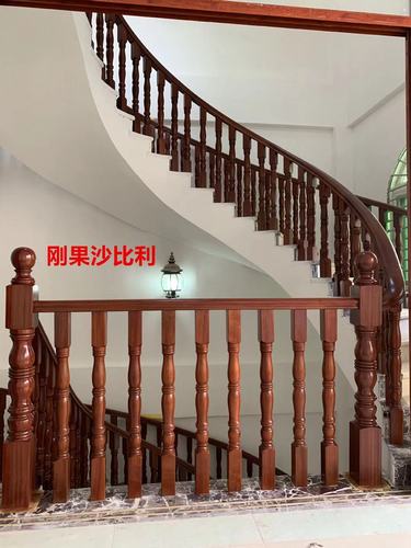 东莞旋转楼梯扶手玻璃简约现代实木定制别墅楼梯扶手