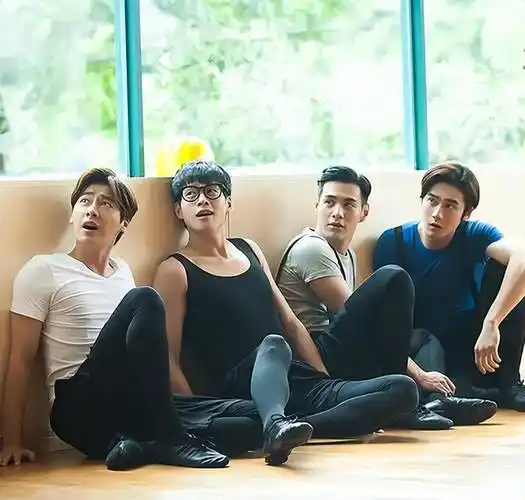 时隔9年,何炅选的栀子花8人今昔对比,四美差距大,四帅凉了俩_蒋劲夫