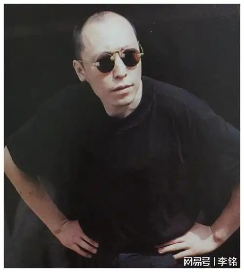 倪大红:59岁晚来红,老婆是个谜,事实证明,他已走上另一条大道