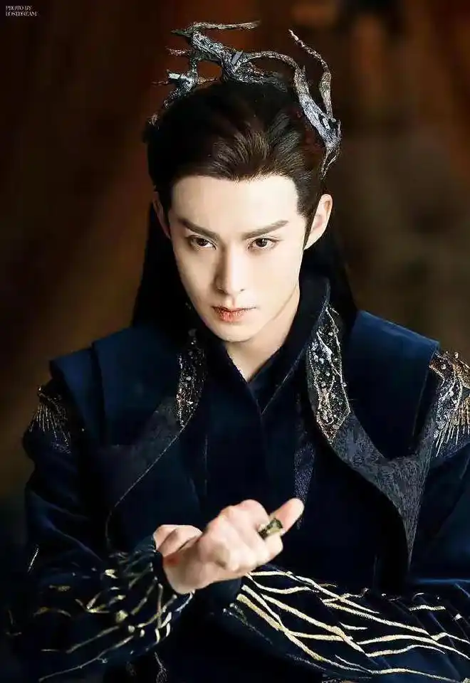 古装霸总天花板这6位冷酷霸道有人气场全开有人破碎感绝了