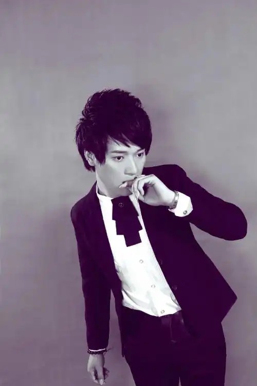 【转载】帅哥--王子钦