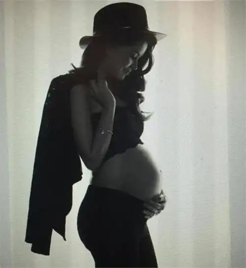 周杰伦娇妻昆凌义卖原味孕衣遭网友非议称犯法是怎么回事