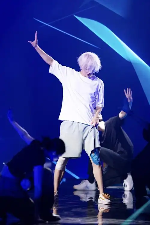 全抖音都在等812鹿晗演唱会##鹿晗演唱会812抖音收官场