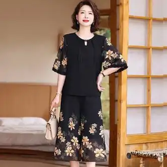 娂娂50岁妈妈装夏装套装中老年女装两件套大码雪纺短袖t恤中年黄花xl