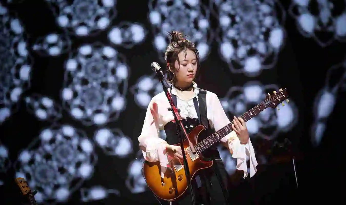 7 谢春花"花开时"北展温情开唱 以歌声治愈心灵