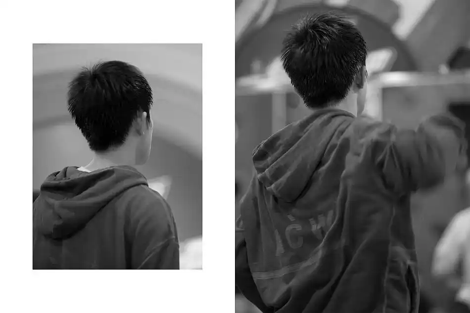 易烊千玺穿卫衣练舞元气满满舞房挥洒汗水超级努力