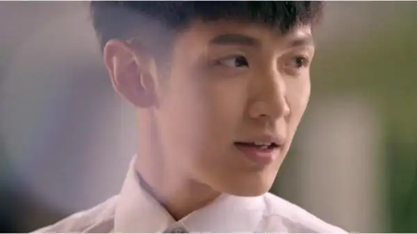 柯震东复出大呼紧张很久没拿麦克风了