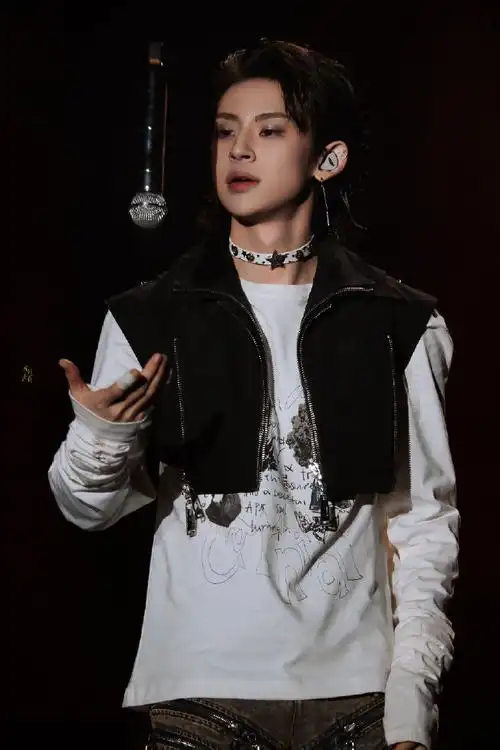 小鬼2024音乐不断更计划##小鬼王琳凯深圳湾区之光演唱会