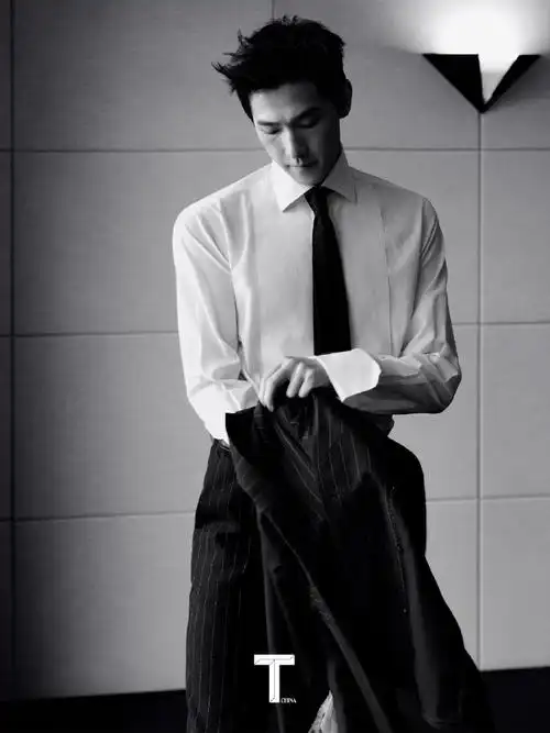 我觉得这刊拍得非常社会意义上的男人,我的感情理智良心道德我的本我