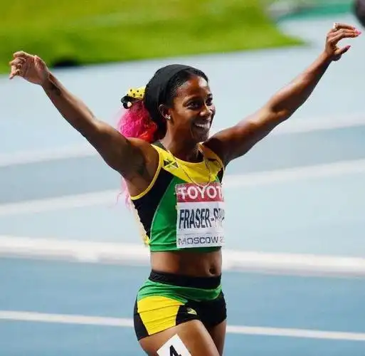 乔伊娜百米奥运纪录被破汤普森10秒61东京夺冠牙买加包揽金银铜
