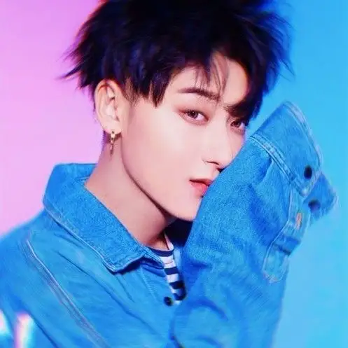 211.黄子韬头像(色散滤镜)