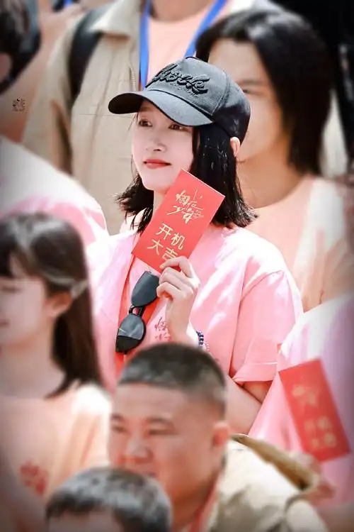 黄景瑜关晓彤同框合照