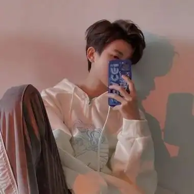 帅气阳光男生真人照片校园风-男生头像 - 壁纸之家