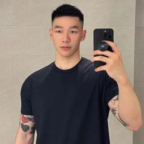 男生两边铲光发型是真的帅2024年剪这几款干净利落显气质