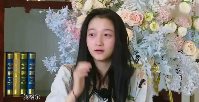 组图:关晓彤被强制素颜出镜 关掉美颜真实皮肤状态曝光|新浪娱乐|王牌