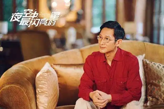 王劲松戏里堪称"丧妻专业户",《推手》角色连本尊都忍不住调侃