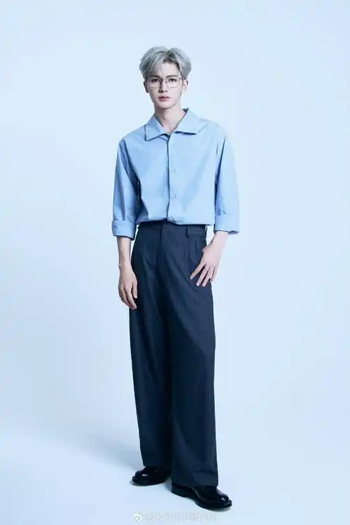 🏅业务能力📖教科书🧸表情管理天才💙肩宽腿长🦾