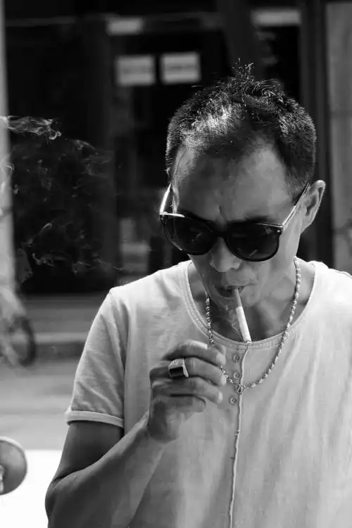 一开始以为是混社会的,结果是包工头.克昂康关注