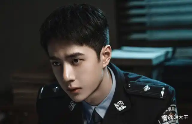 《冰雨火》热播,除了剧情扣人心弦外,演员的精彩表现也是原因之一.