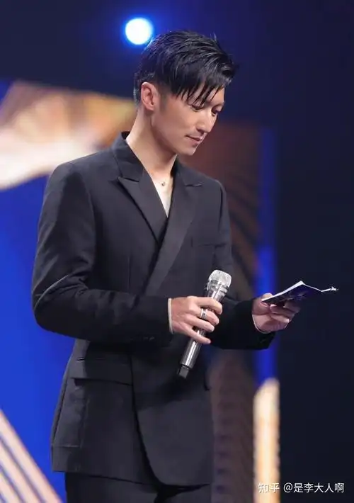 谢霆锋好像有个颜值nb证已经得到官方认可