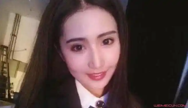 而是网红曾艺,是一名替身演员,早在2016年的时候,曾艺就凭借和刘亦菲