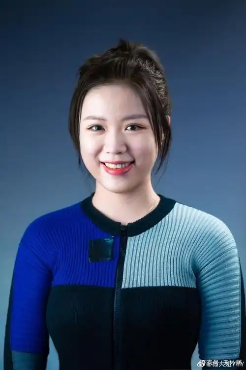 太牛了奥运冠军杨倩的故事出书了同乡执笔售价68元