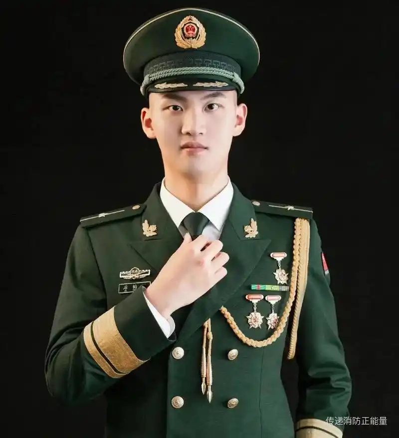 湖南省衡阳市,2018年9月入伍,是武警新疆自治区总队阿勒泰支队干部