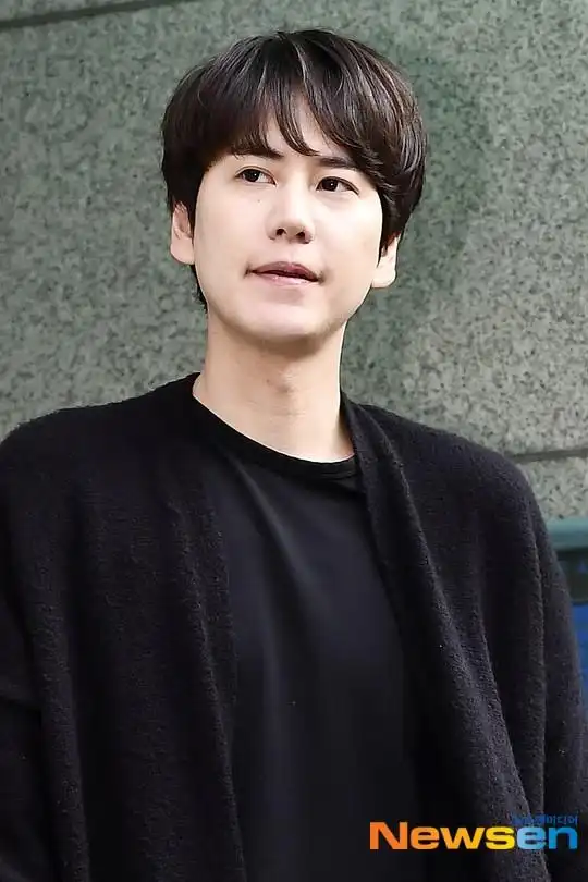 星闻superjunior全员军毕曺圭贤结束社会服务要员服役正式退伍