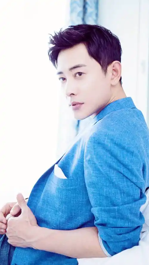 塔罗占卜罗晋状态事业