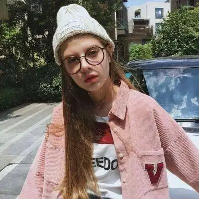 qq女生头像2020欧美范复古潮流 甘于平凡却不甘于平凡的溃败