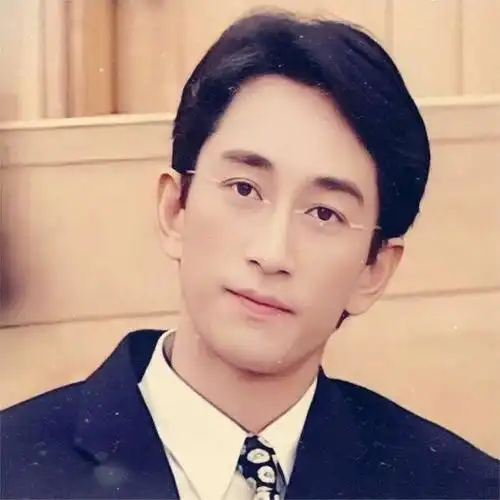 演员高曙光:曾与江珊结过婚,二婚娶圈外女富婆,儿子比他小52岁