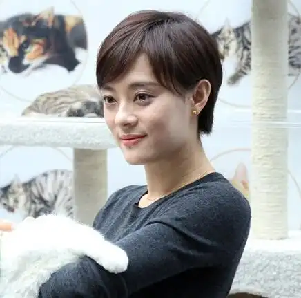 【图】孙俪短发图片欣赏 称演芈月压力大每晚必喝一点红酒才能入睡