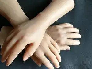接受腔手套仿真手皮肤假手皮美容手掌假肢装饰手进口硅胶假肢手掌