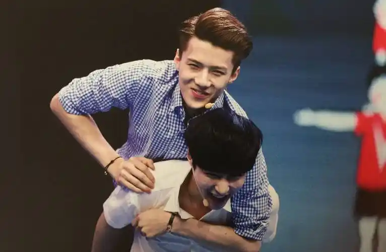 吴世勋,张艺兴,勋兴cp