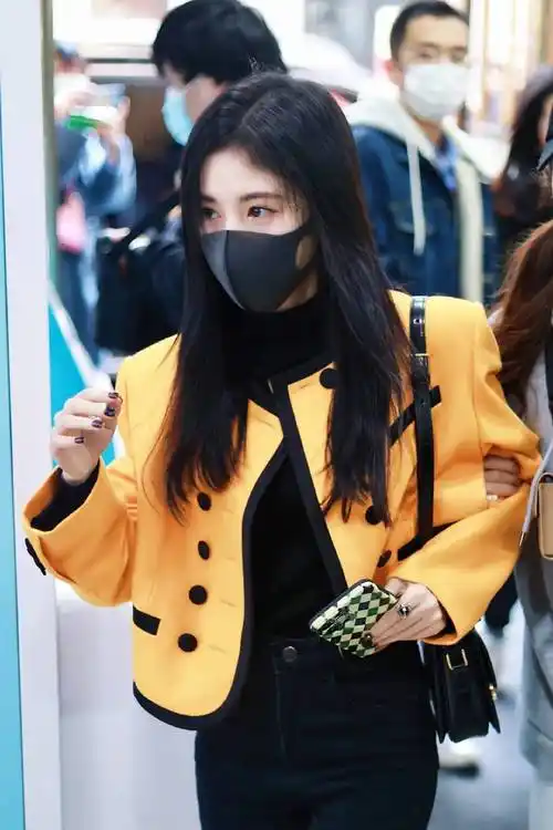 塞纳河初心cp鞠婧祎去林思意毕业公演返场图