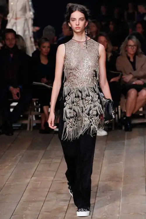 alexander mcqueen 2016春夏系列时装秀
