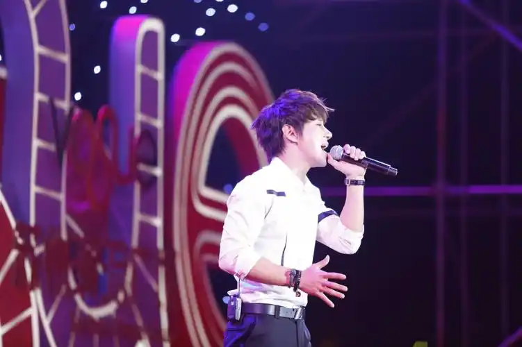 苏州潮流广场韩国明星演唱会