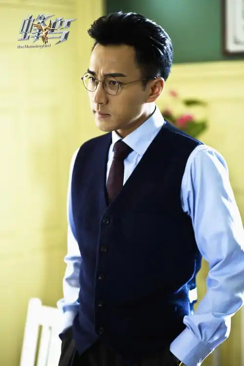 《蜂鸟》杀机重重刘恺威张佳宁上演"绝命逃亡"《蜂鸟》开篇便上演了