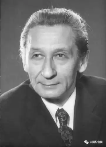 书名叫《峰华毕叙——上译厂的4个老头子》,"毕"是毕克,"叙"是陈叙一