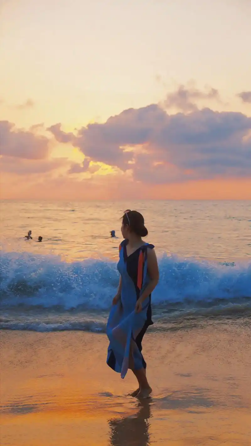 海边日落晚霞 真的看不够