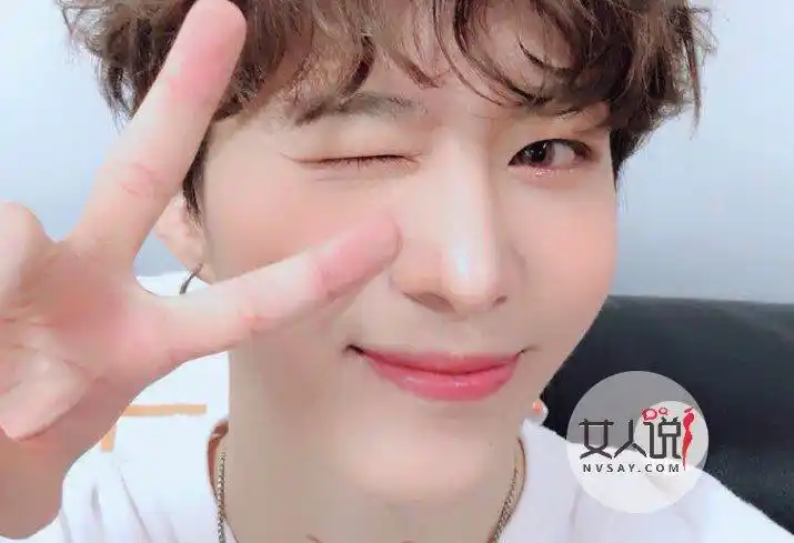 对于范丞丞忽然走红,范冰冰表示:"他所谓的出道了,我到现在也没弄明白