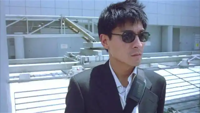 那些年刘德华出演的经典电影以暗战为代表每次都看得很过瘾