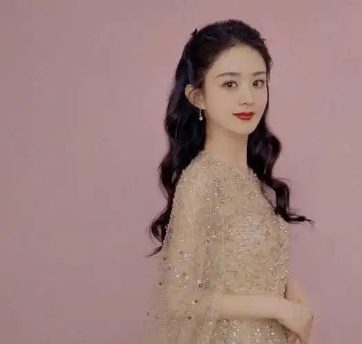 小八卦,何穗,赵丽颖,孟美岐,马思纯,欧阳娜娜_陈伟霆_孩子_大姐