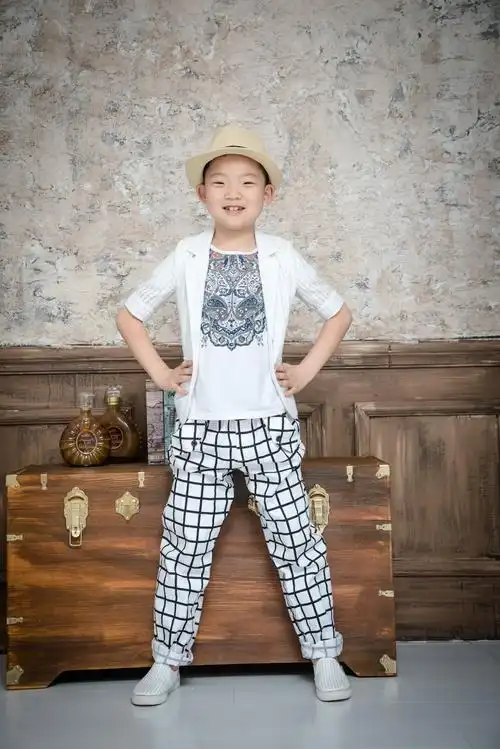 果果小朋友,8周岁照片